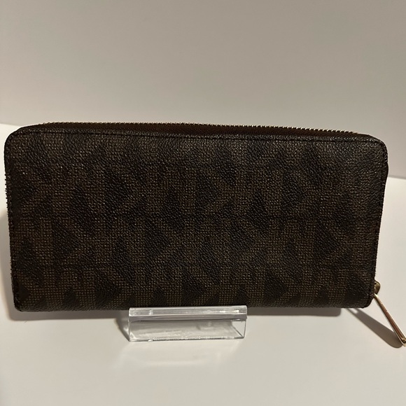 Michael Kors EUC Brown Signature Grained Coated Canvas and Leather Wallet - Picture 3 of 17